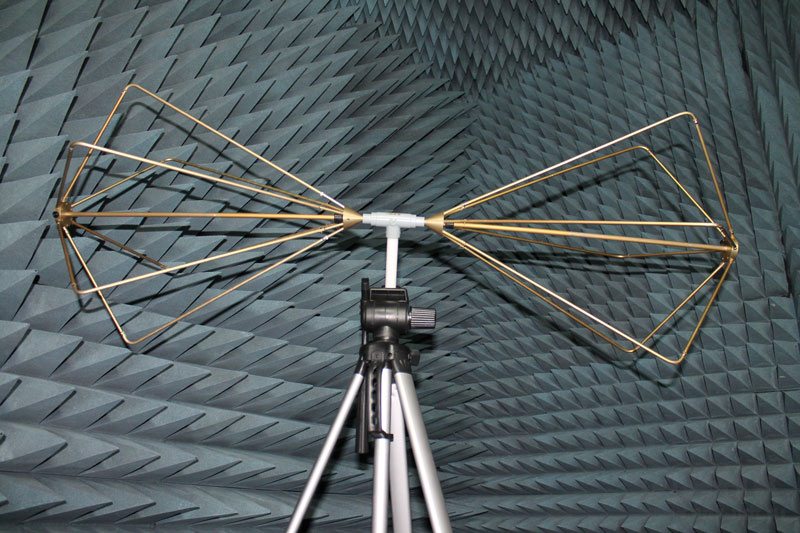 П6-121 Антенна измерительная, биконическая, складная. 30МГц-300МГц